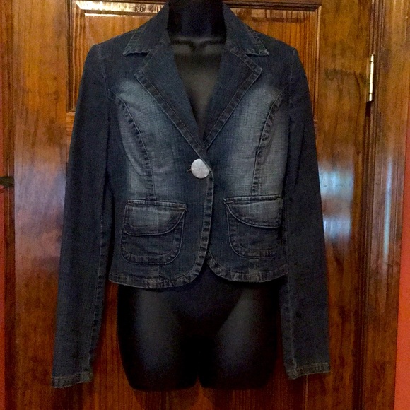 Younique Jackets & Blazers - NWOT Jean Jacket